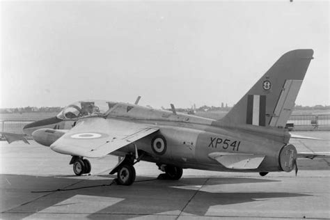 Aviation Photographs Of Registration Xp541 Abpic