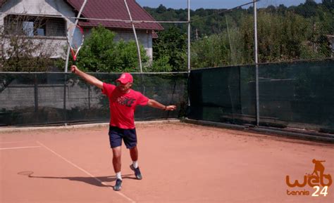 Although experimentation forms a large portion of one's advancement later on, in the beginning most everyone needs to learn the basics. Tennis Technique Lessons | Tennis techniques, Tennis ...