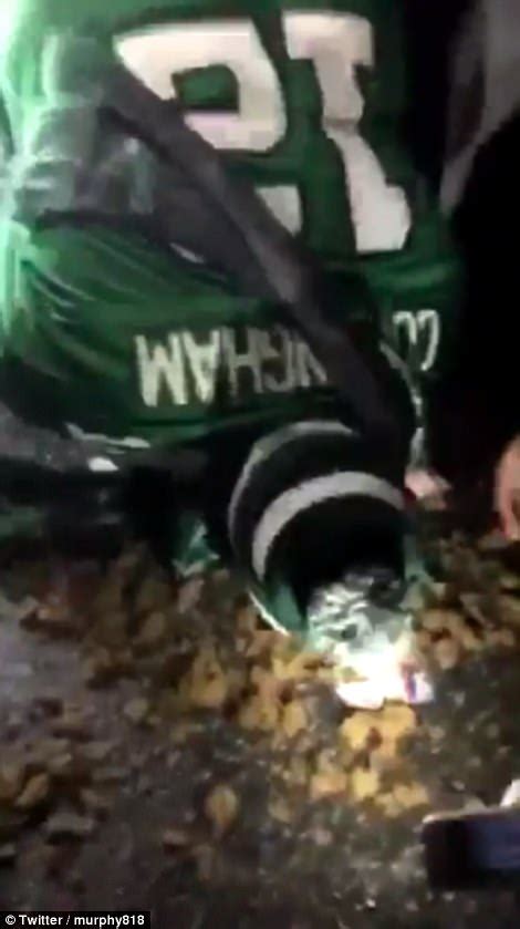 Philadelphia Eagles Fans Celebrate First Super Bowl Win Daily Mail Online