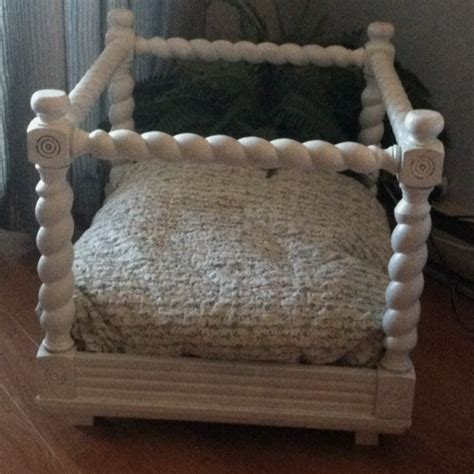 Diy rustic pallet dog bed. 47 best images about DIY Canopy Dog Bed on Pinterest ...