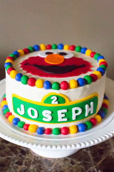 Birthday cakes are often layer cakes with frosting served with small lit candles on top representing the celebrant's age. The 25+ best 2nd birthday cakes ideas on Pinterest | 2nd ...