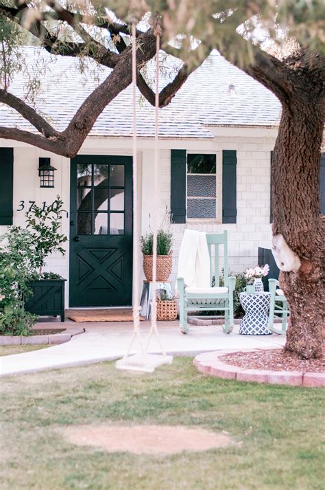Cozy Cottage Farmhouse Front Porch Ideas Love And Specs