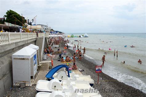 Overview Of Beaches In Loo With Photos And Where To Stay