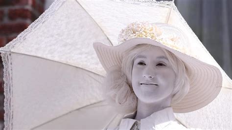 Statues Come To Life At Europes Biggest Living Statue Festival In