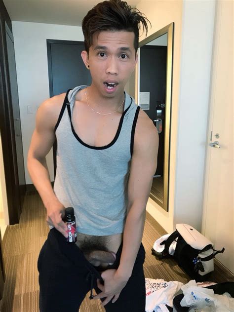 Asian Gay Twink Nude Selfie Aemserl