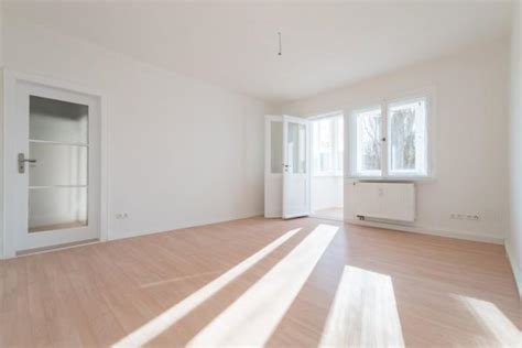 Garage, stellplatz in dresden mieten, kaufen. 3 Raum Wohnung mieten Dresden Strehlen - LAMINAT - LOGGIA ...