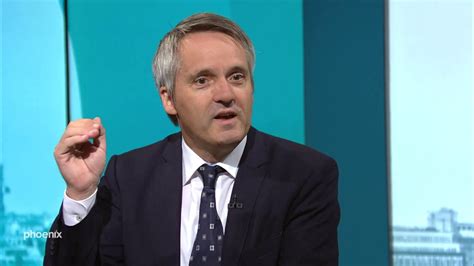 Decker was born to a family of syrian origin. Prof. Frank Decker über die Vorfälle in Chemnitz und ...