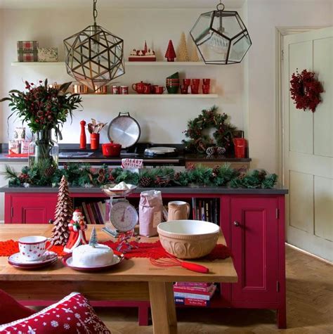 31 Popular Christmas Decor Ideas For Kitchen Island Hmdcrtn