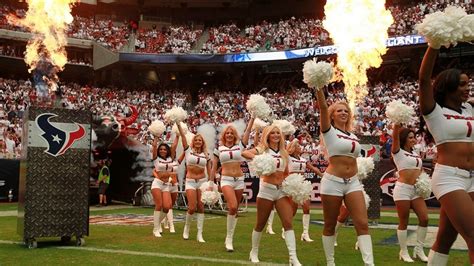 Former Houston Texans Cheerleaders File Lawsuit Alleging Harassment