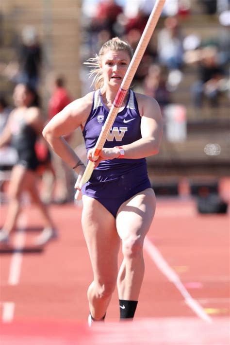 DyeStat Com News Olivia Gruver Sets Collegiate Women S Outdoor Pole Vault Record At Stanford