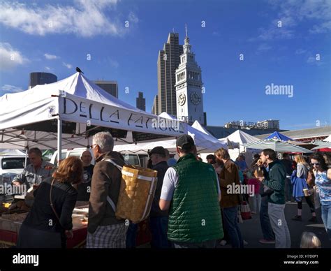 Farmers Market Day At The Ferry Building Embarcadero The Ferry Plaza
