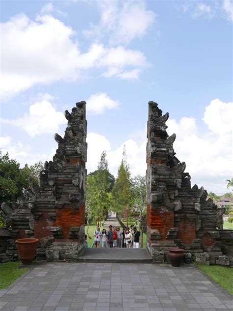 Customer support · photos & reviews · price guarantee Pura Taman Ayun, Bali, Indonesia - Nick's Wanderings