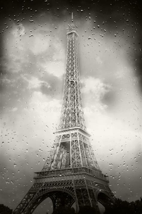 The Tour Eiffel With The Rain Stock Image Image Of Tower Storm 34781691