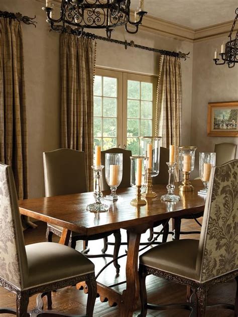 Let's look at table centerpiece ideas and a few easy to do tips to create a stunning table without setting it! Traditional Dining-rooms from Betty Lou Phillips on HGTV ...