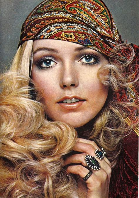 Maquillage Rétro 1970s Hairstyles 70s Hair And Makeup Disco Hair