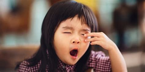 Contagious Yawning Decreases As You Age Research Finds Huffpost Canada