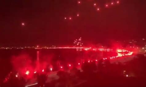 Oι δυνάμεις αρχίζουν και συγκεντρώνονται στη λίμνη της εύβοιας όπου η φωτιά έχει επικίνδυνες διαστάσεις. ΠΑΟΚ: «Κάηκε» η Θεσσαλονίκη για το πρωτάθλημα του ...