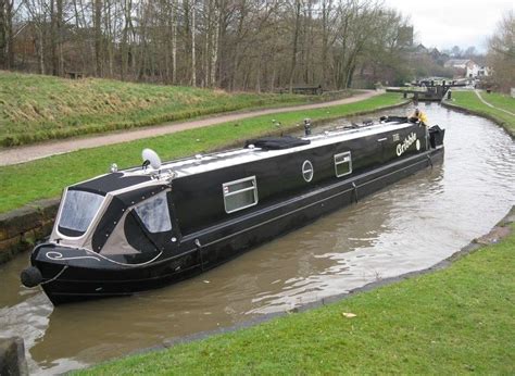 √ Narrow Boat Builders