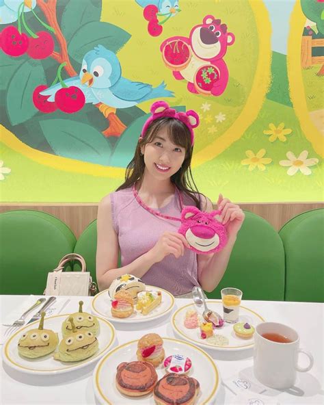 関根ささらさんのインスタグラム写真 関根ささらinstagram「ロッツォガーデンカフェ🧸🍓💗💜 トイストーリーホテル宿泊者