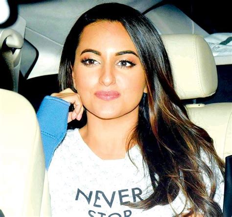 Sonakshi Sinha Spotted Wearing An Orthopedic Hand Brace