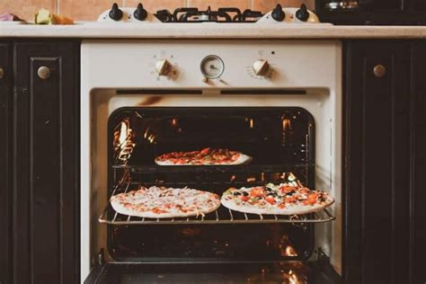 There are just a few secrets and tips for once dough is cooks for 7 minutes, take it out and preheat the oven to 500. 🥖 How Long Do You Cook Pizza In The Oven? • Breadopedia.com