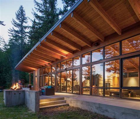 Glass Brightwood Cabin Opens To Nature Glass Cabin Small Farmhouse