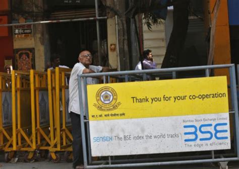 Sensex Today Live Updates On The Economic Times Sensex Climbs 100 Pts To Hit Fresh Record