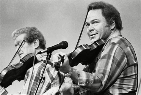 Flashback Roy Clark Picks And Grins With Jerry Reed On Hee Haw Roy