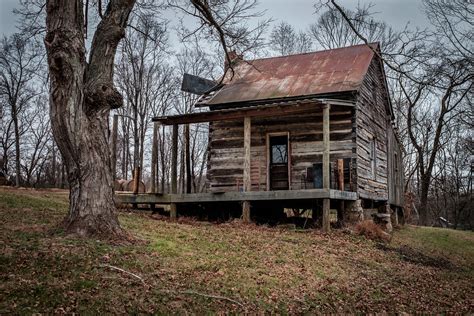 Along the way, they learned a bit of local history by passing through part of eldora's historic snowshoe trail. Tennessee Mountain Home. | This log cabin with an ...