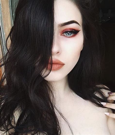 Free What Colors Look Good With Black Hair And Pale Skin With Simple