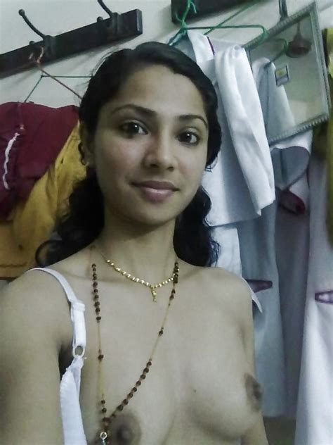 Indian Kerala Girl Nude Show Photo 0