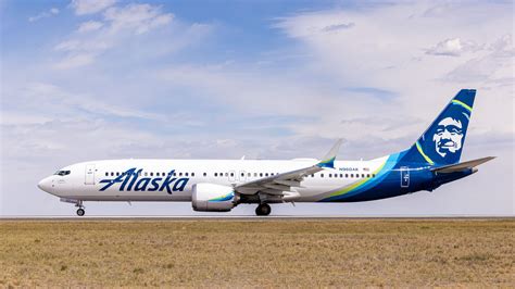 Alaska Airlines Introduces Subscription Program For Early Access To