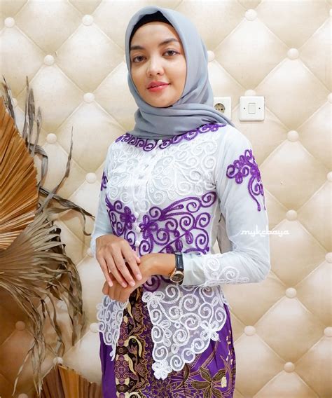 Inspirasi kebaya pengantin batak aduh semuanya cantik2 banget jadi bingung mau pilih yg mana. Kebaya Bali PD228 (Kancing Depan) | Jual Baju Brokat ...
