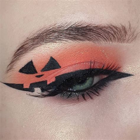 Pumpkin Eyeliner Halloween Eyeshadow Inspired By Voodoobarbiedoll Makeup Look Halloween