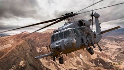helicóptero de salvamento em combate da força aérea dos eua alcança importante etapa e prepara