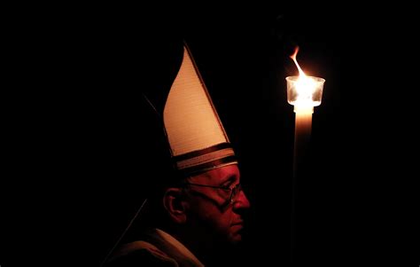 Listen to sabado santo now. El papa Francisco oficia la Vigilia Pascual - Libertad Digital