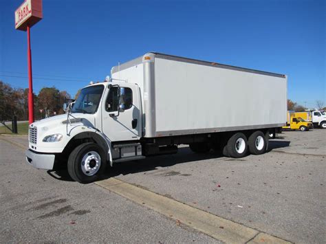 2009 Freightliner M2 106 26 Ft Box Truck 260hp 9 Speed Manual Roll