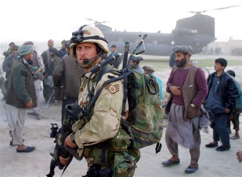 Οι ταλιμπάν κατέλαβαν σήμερα την πόλη γκάζνι, 150 χιλιόμετρα νοτιοδυτικά της καμπούλ, την δέκατη πρωτεύουσα επαρχίας που θέτουν υπό τον έλεγχό τους σε διάστημα. Ταλιμπάν: Το Αφγανιστάν θα γίνει νεκροταφείο για τις ΗΠΑ ...