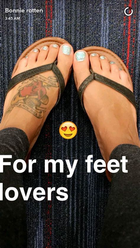 Bonnie Rottens Feet