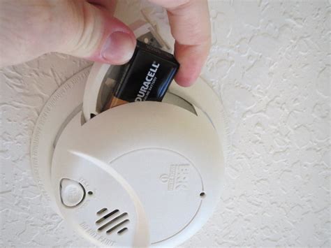 Smoke detectors can go off for no obvious reason when there is steam or high humidity in the house, as well as burnt food. How-To-Change-Replace-Smoke-Alarm-Battery-05