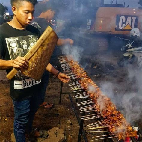 Sate Damri Kuliner Bandung Yang Hits Dan Jumbo Info Wisata Bandung