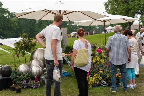 Erstmals fand die gartenmesse faszination garten im mai des jahres 2005 im weitläufigen park von schloss weissenstein in pommersfelden statt. Faszination Garten 27.-29.5.2016 • Lechner Floristik