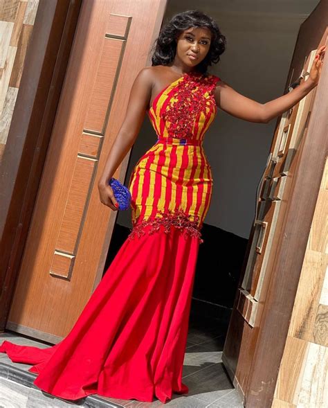Pin By Velda On Asoebi In 2020 Latest African Fashion Dresses