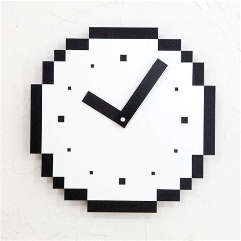 Pixels Style Pine Wood Wall Clock Vogue European Minimalist Interesting