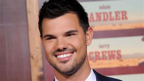 “twilight” Star Taylor Lautner Revealed What Jacob Black And Renesmee
