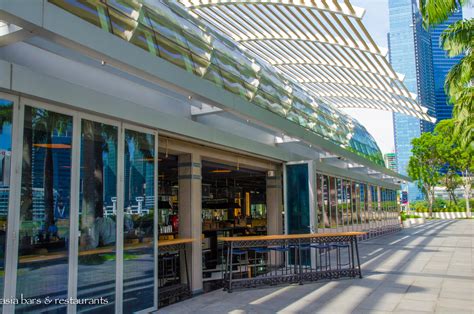 Originally a one woman show, the kitchen quickly became a two person show, then three, then four… with the possibilities limited only by our imagination that's why you'll find yourself satisfied at water street for breakfast, lunch, dinner, or dessert. Bread Street Kitchen - restaurant & bar by Gordon Ramsay ...