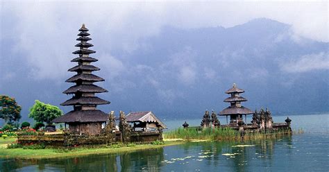 Travel Guide To Beautiful Indonesia What You Can See And Do