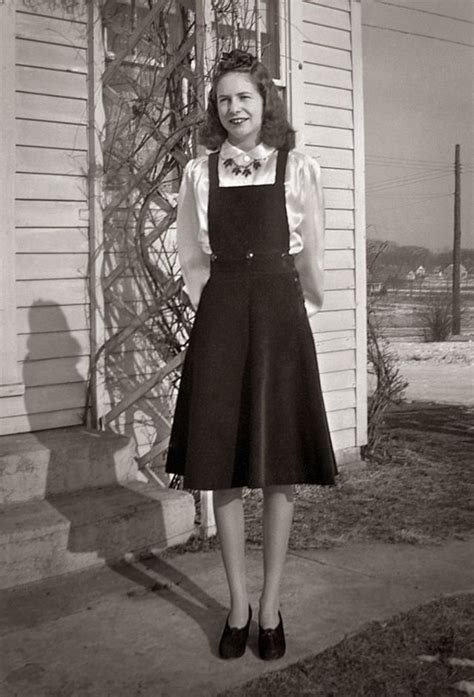 30 Cool Photos Show What Teenage Girls Wore In The 1940s Vintage Everyday