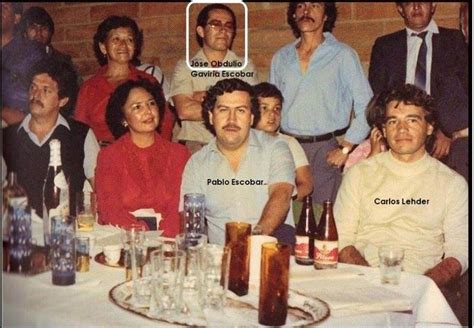 Sin embargo, este tuvo corta duración debido a. Carlos Lehder with Pablo Escobar