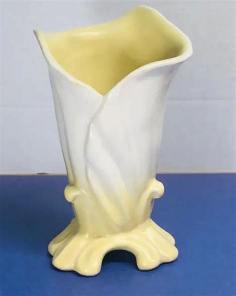WELLER POTTERY LIDO Calla Lily White Yellow Vase 1930s 29 99 PicClick